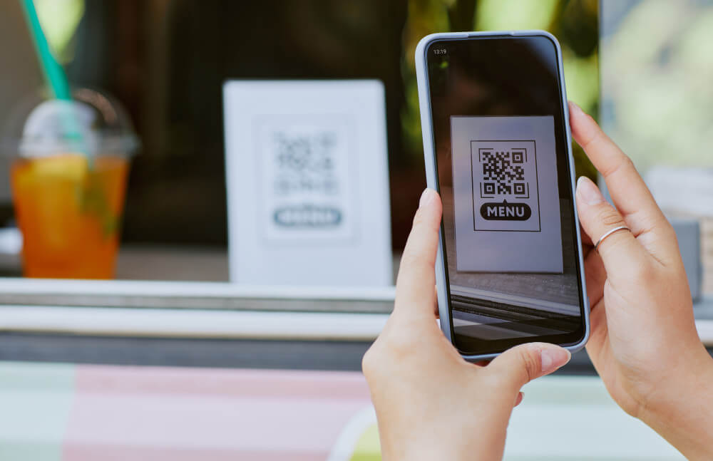 woman scanning qr code 2025 02 11 05 10 09 utc